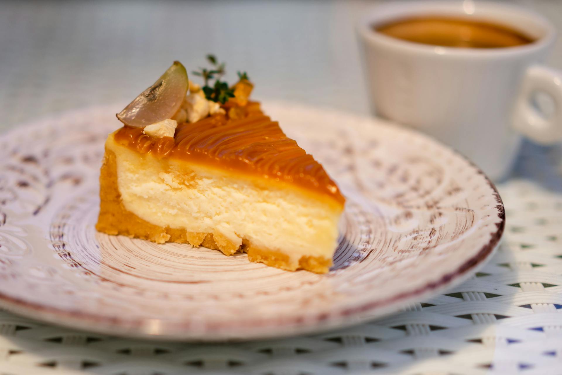 NONNA Sajttorta Sós Karamellel